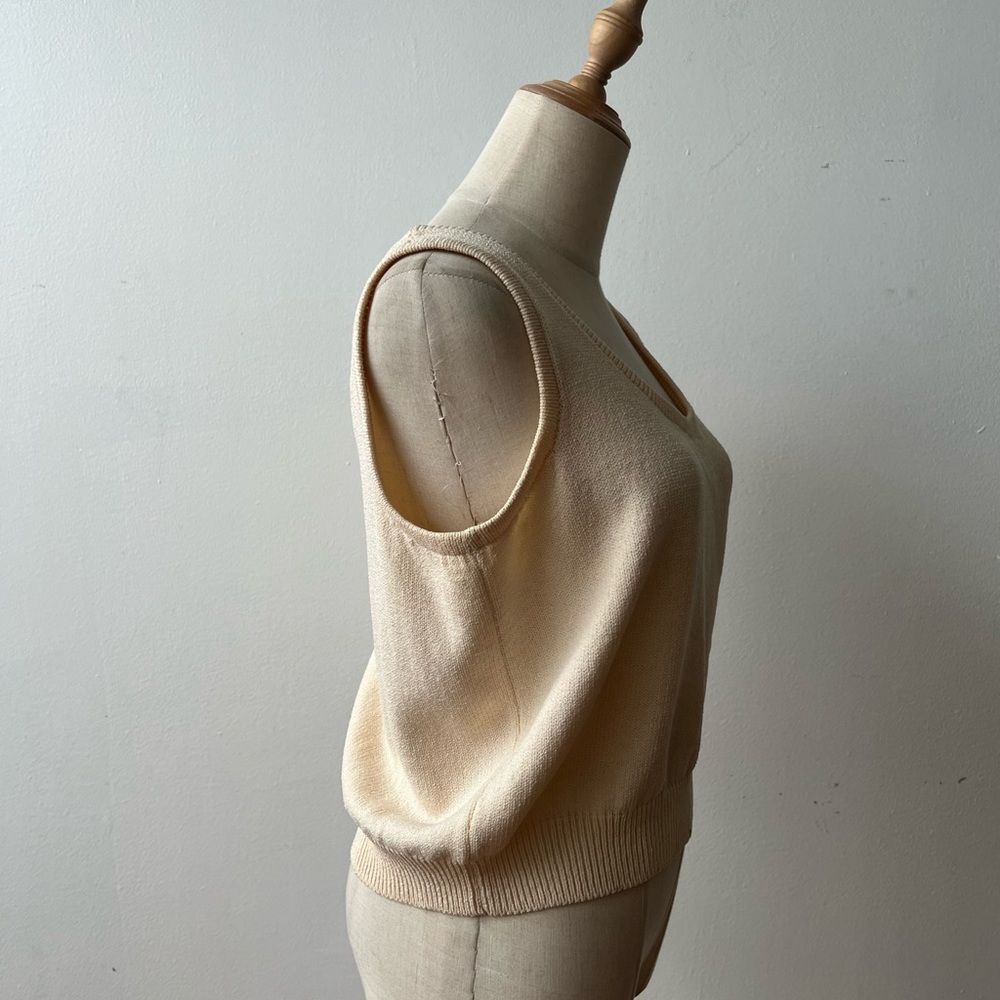 ST. JOHN Vintage Scoop Neck Ivory Cropped Knit Tank Womens Medium - Picture 5 of 7